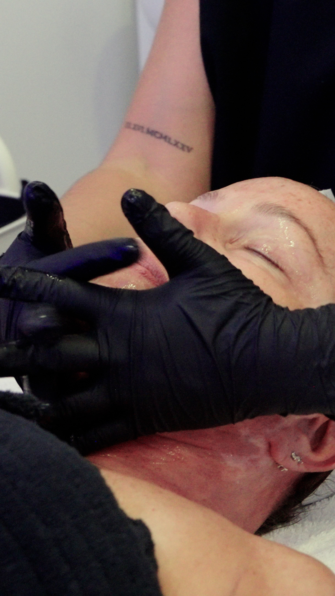 Professional facial treatment at Eternite Spa